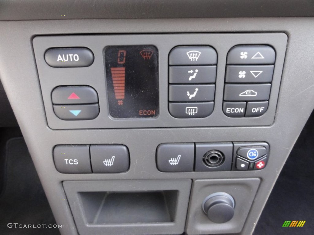 2003 Saab 9-3 SE Convertible Controls Photo #53942471