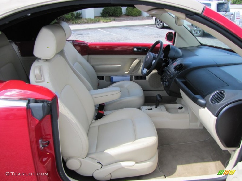 Cream Interior 2007 Volkswagen New Beetle 2.5 Convertible Photo #53944586