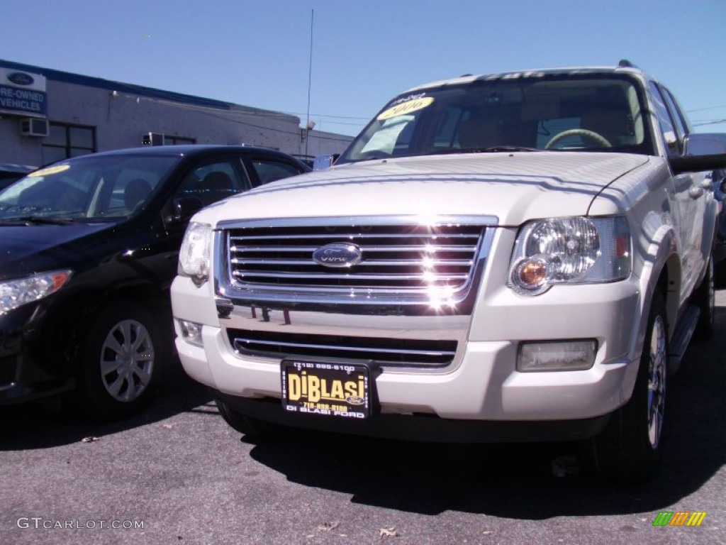 2006 Explorer Limited 4x4 - Oxford White / Camel photo #2