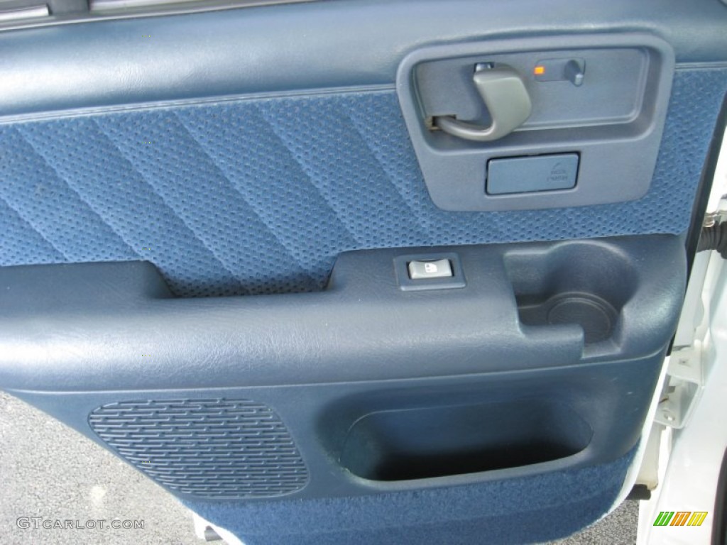 1996 Chevrolet Blazer LS 4x4 Blue Door Panel Photo #53945669