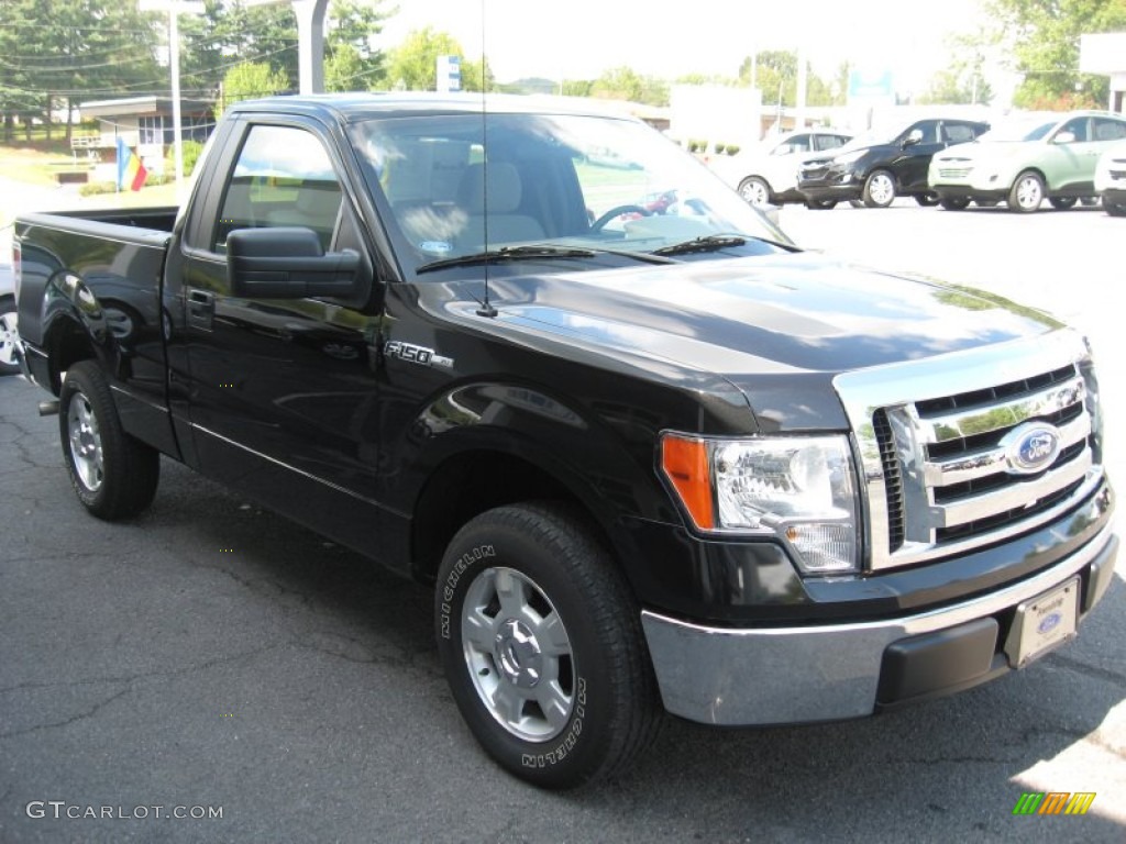 2010 F150 XLT Regular Cab - Tuxedo Black / Medium Stone photo #4