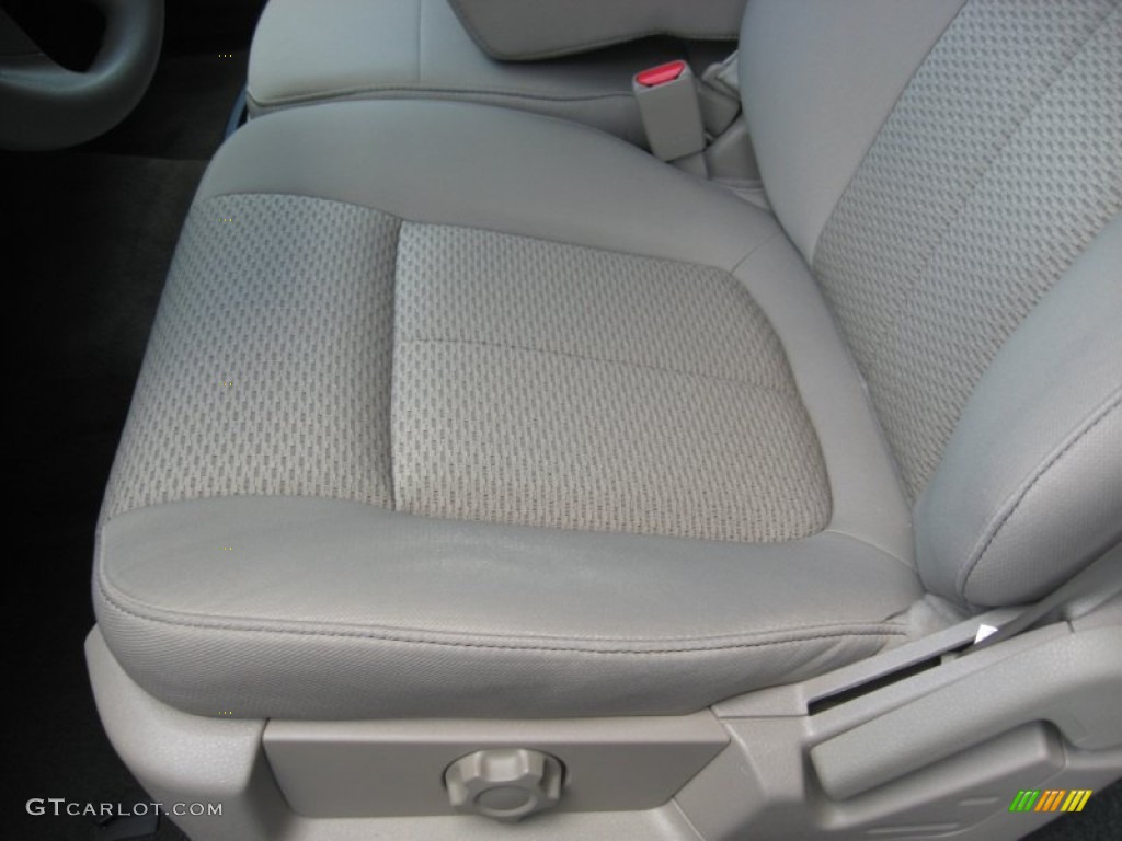 2010 F150 XLT Regular Cab - Tuxedo Black / Medium Stone photo #17