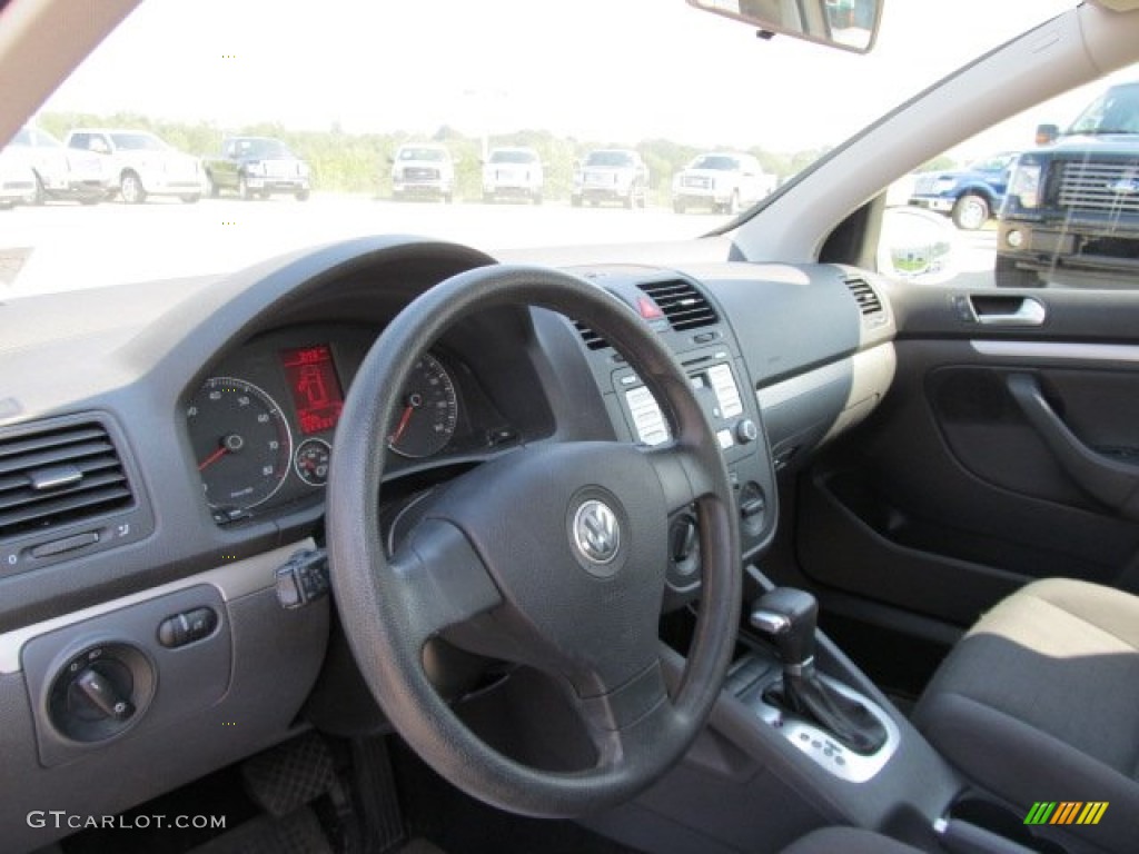 2008 Volkswagen Rabbit 2 Door Anthracite Black Dashboard Photo #53949569