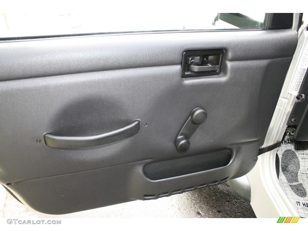 2004 Wrangler X 4x4 - Bright Silver Metallic / Dark Slate Gray photo #6