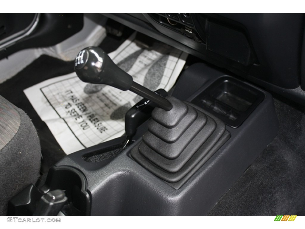 2004 Wrangler X 4x4 - Bright Silver Metallic / Dark Slate Gray photo #14