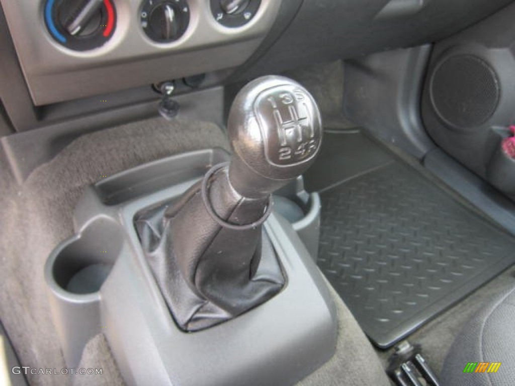 2005 Chevrolet Colorado LS Regular Cab 5 Speed Manual Transmission Photo #53956397