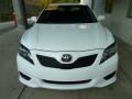 Super White - Camry SE Photo No. 6