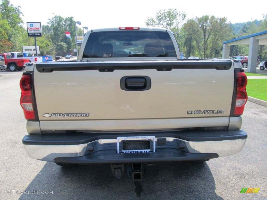 2004 Silverado 1500 LS Extended Cab 4x4 - Sandstone Metallic / Medium Gray photo #3