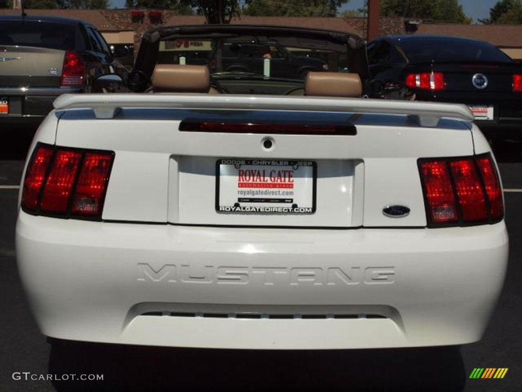 2002 Mustang V6 Convertible - Oxford White / Medium Parchment photo #6