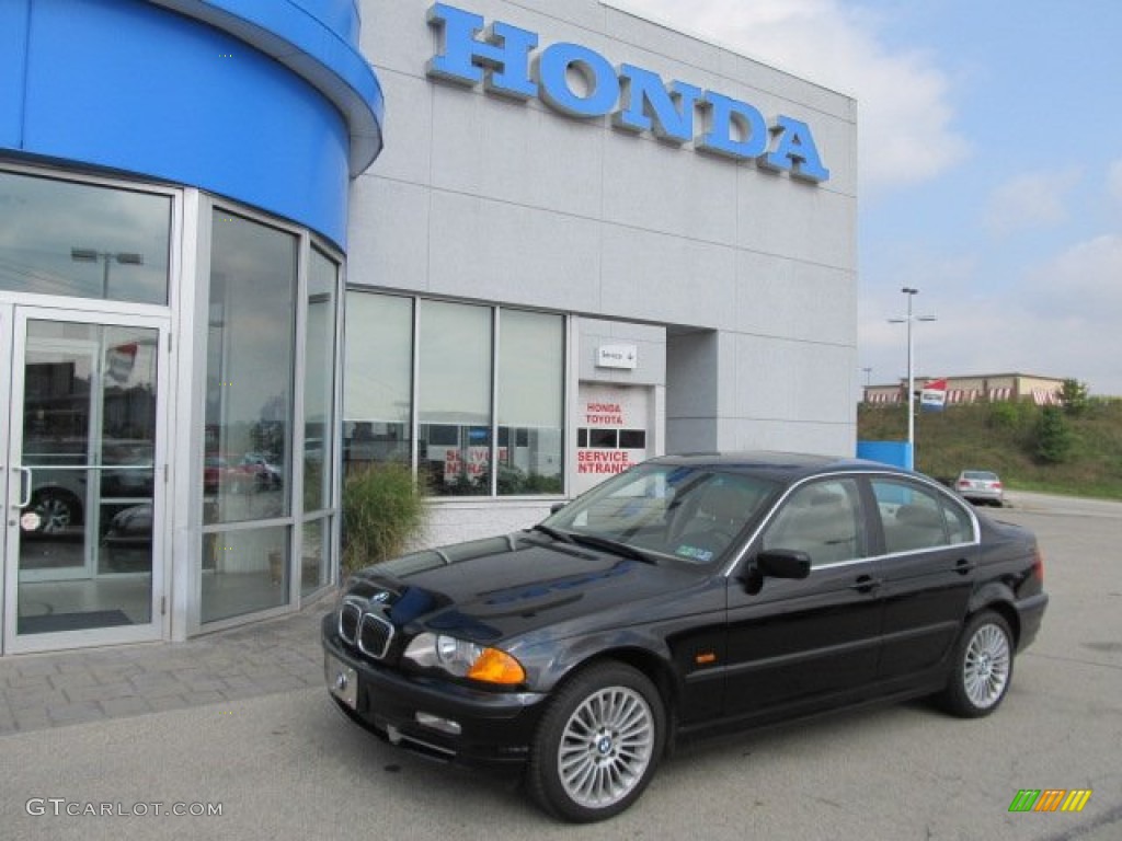 2001 3 Series 330xi Sedan - Black Sapphire Metallic / Sand photo #1