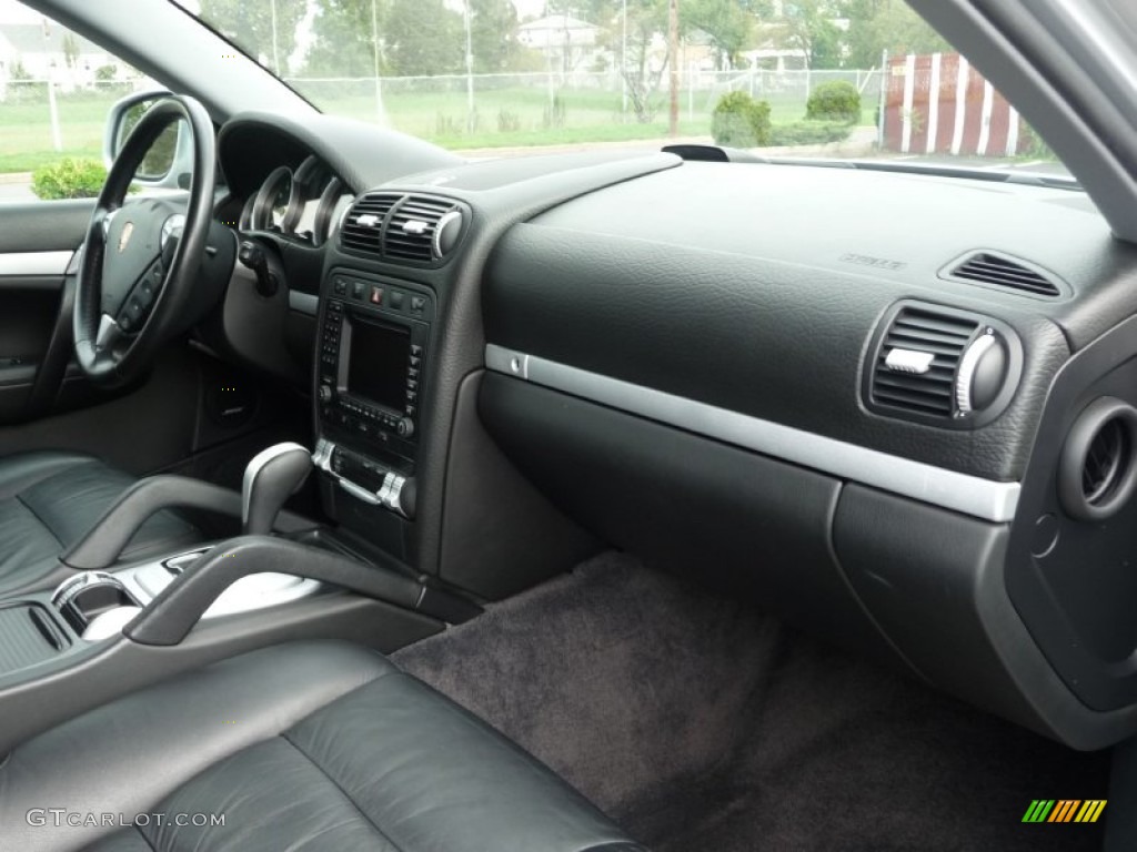 2004 Porsche Cayenne S Black Dashboard Photo #53963210