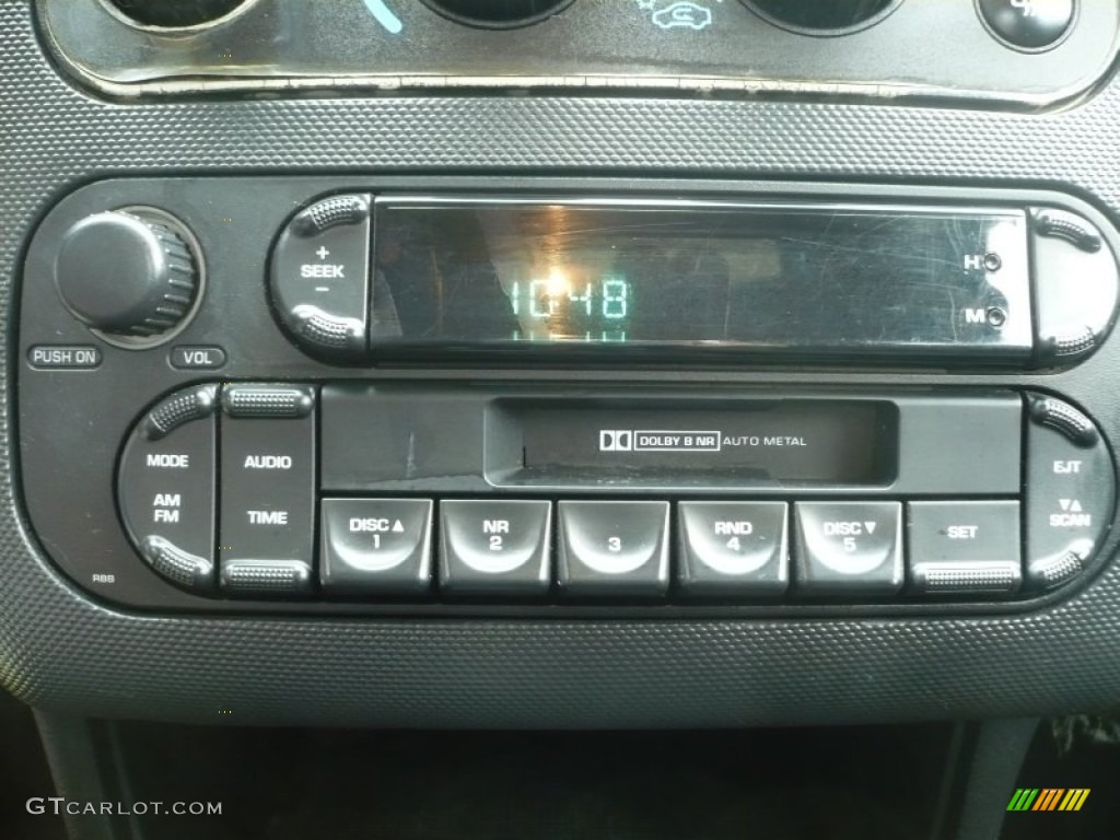 2005 Dodge Stratus SE Sedan Audio System Photos
