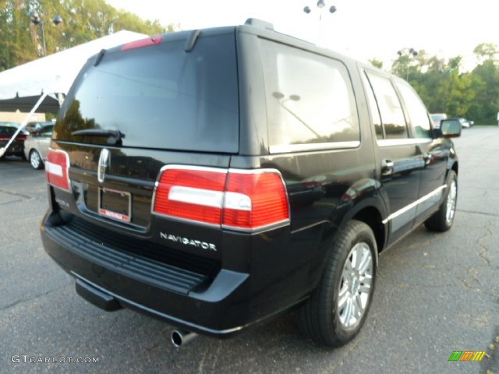 2011 Navigator 4x4 - Tuxedo Black Metallic / Charcoal Black photo #4