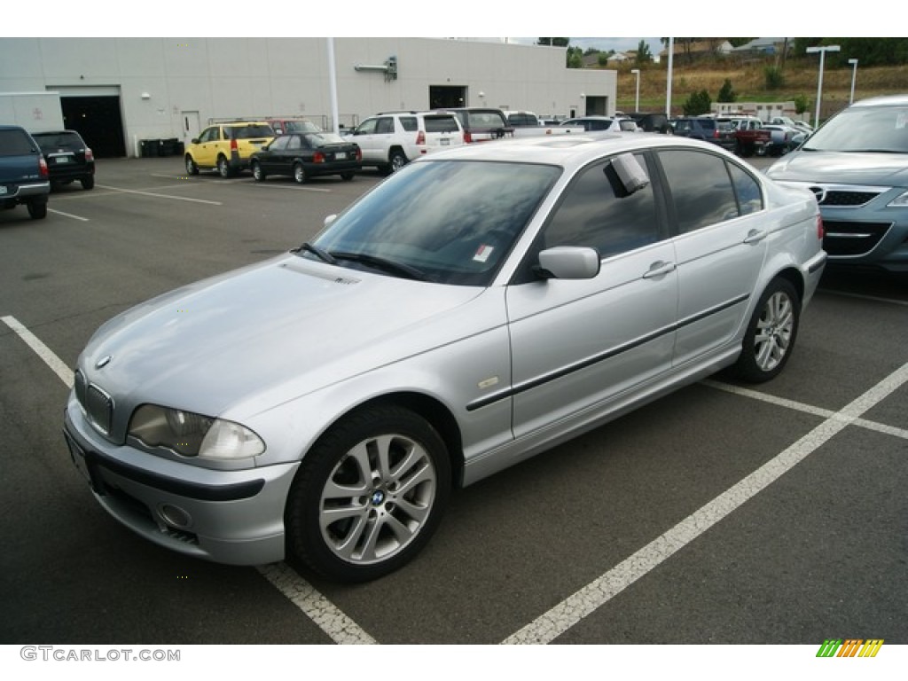 2001 3 Series 330i Sedan - Titanium Silver Metallic / Black photo #4