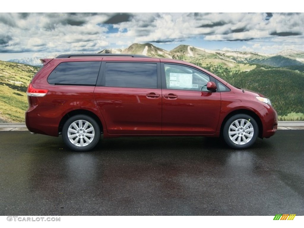 2011 Sienna LE AWD - Salsa Red Pearl / Light Gray photo #2