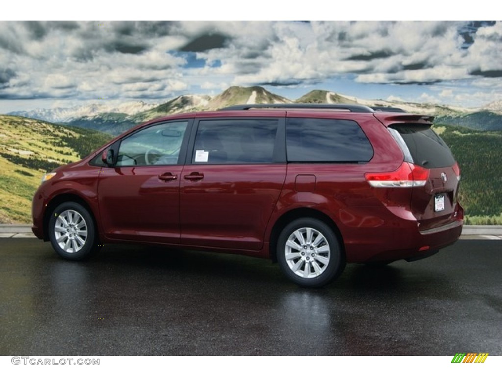 2011 Sienna LE AWD - Salsa Red Pearl / Light Gray photo #3