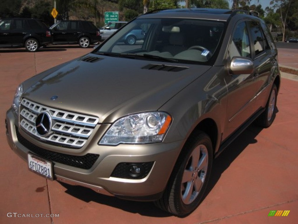 2009 ML 350 4Matic - Sand Beige Metallic / Cashmere photo #1