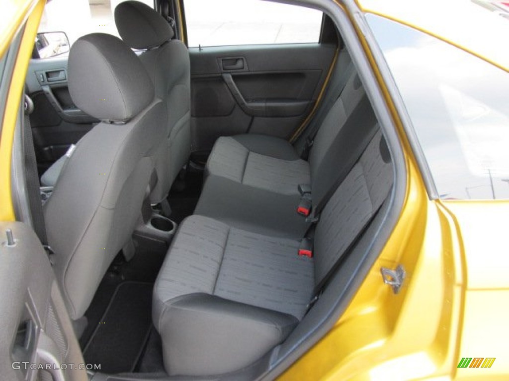 2009 Focus SE Sedan - Amber Gold Metallic / Charcoal Black photo #11