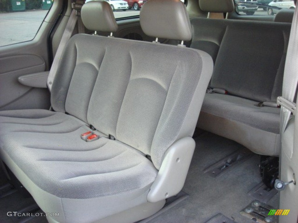 Taupe Interior 2002 Dodge Grand Caravan SE Photo #53975889