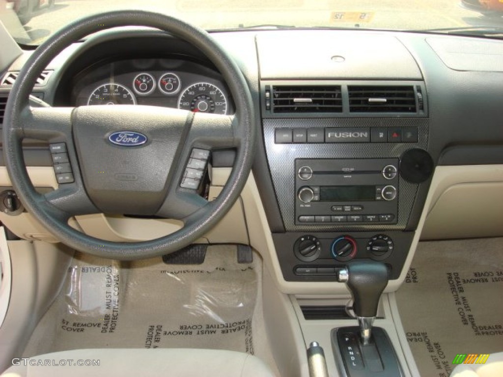 2008 Fusion SE V6 - White Suede / Medium Light Stone photo #10