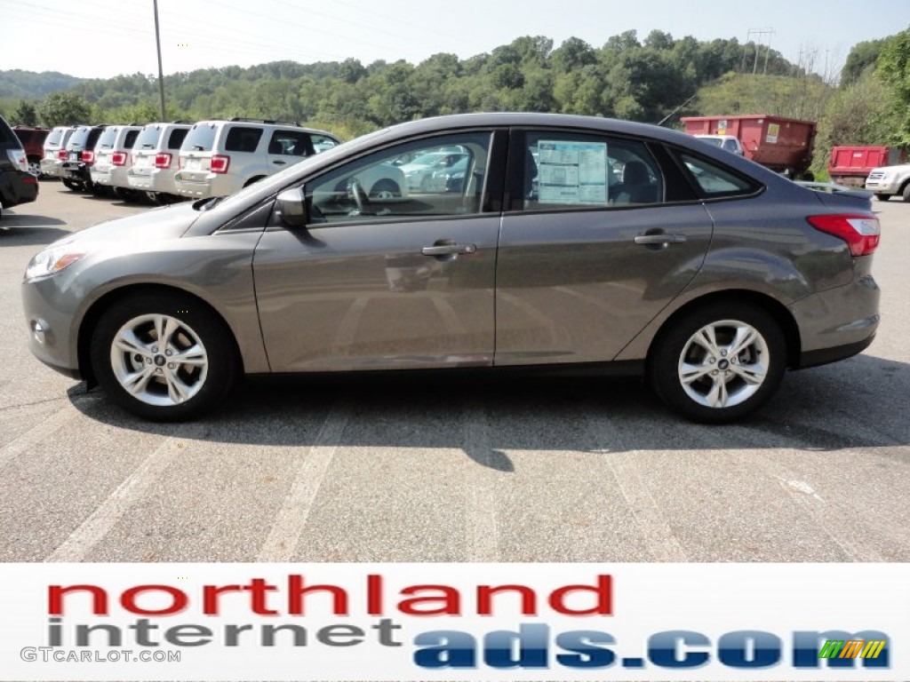 2012 Focus SE Sport Sedan - Sterling Grey Metallic / Two-Tone Sport photo #5