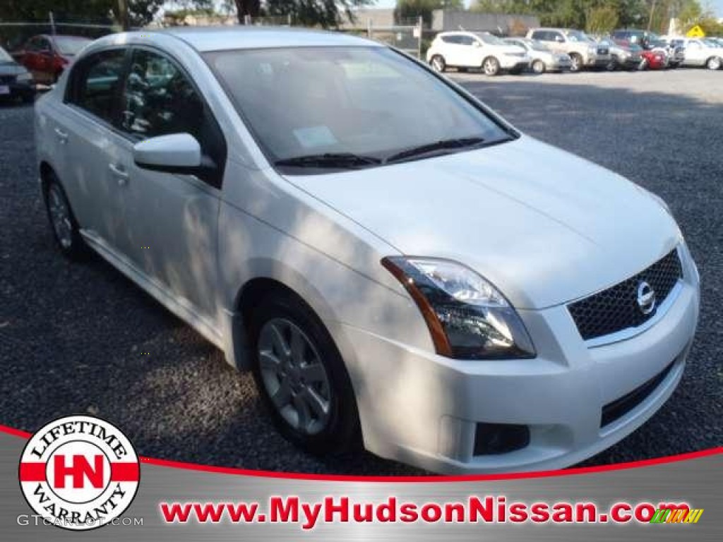 Aspen White Nissan Sentra