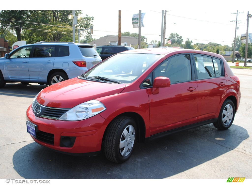 2009 Nissan Versa 1.8 S Hatchback Exterior Photos