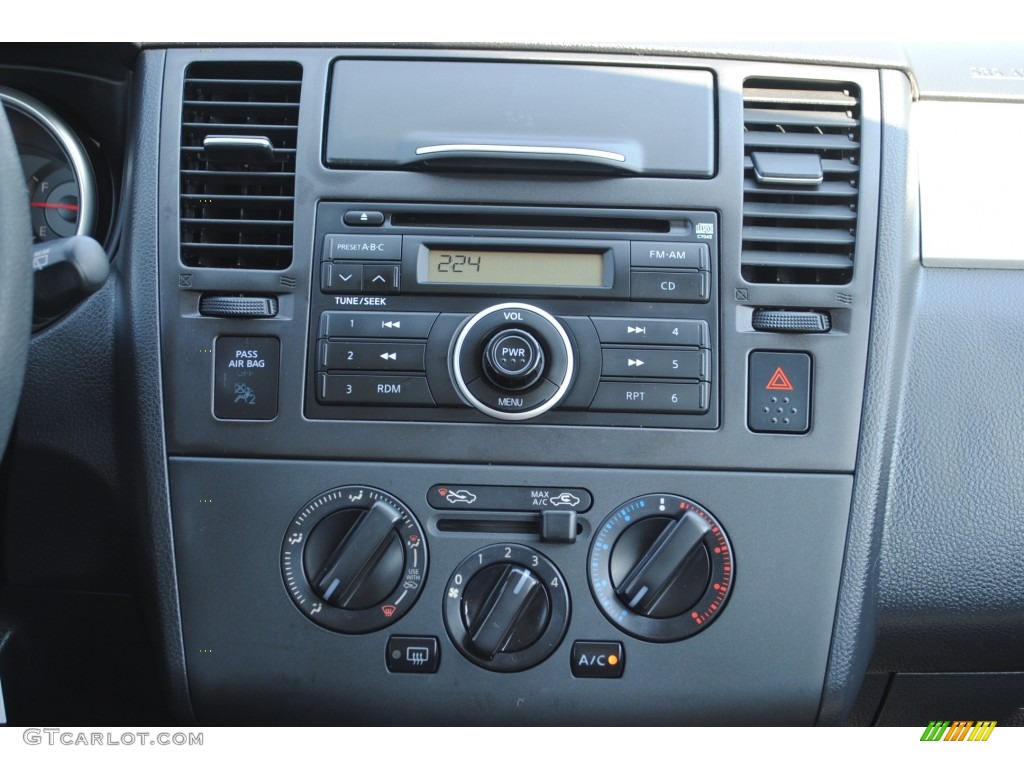 2009 Nissan Versa 1.8 S Hatchback Controls Photos