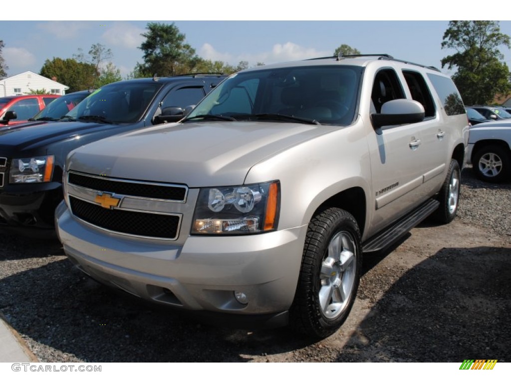 Silver Birch Metallic 2007 Chevrolet Suburban 1500 LT 4x4 Exterior Photo #53983907