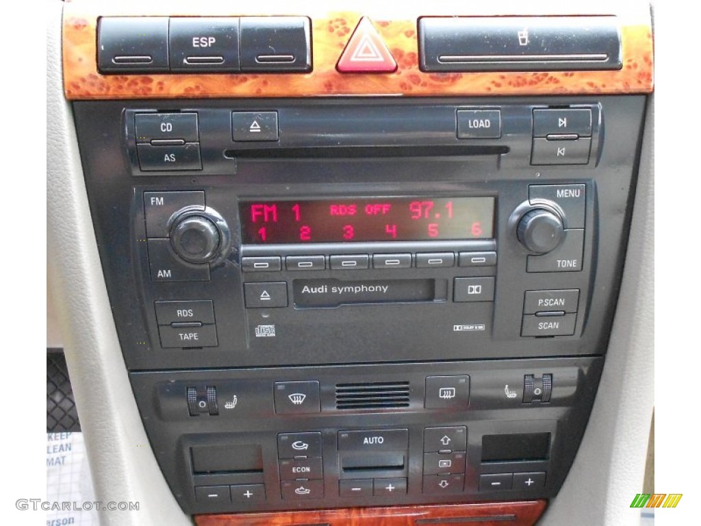 2002 Audi A6 3.0 quattro Avant Audio System Photos