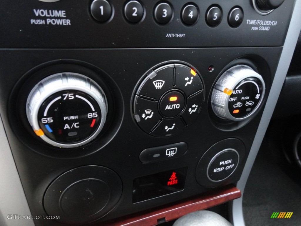 2007 Suzuki Grand Vitara Luxury Controls Photo #53988427