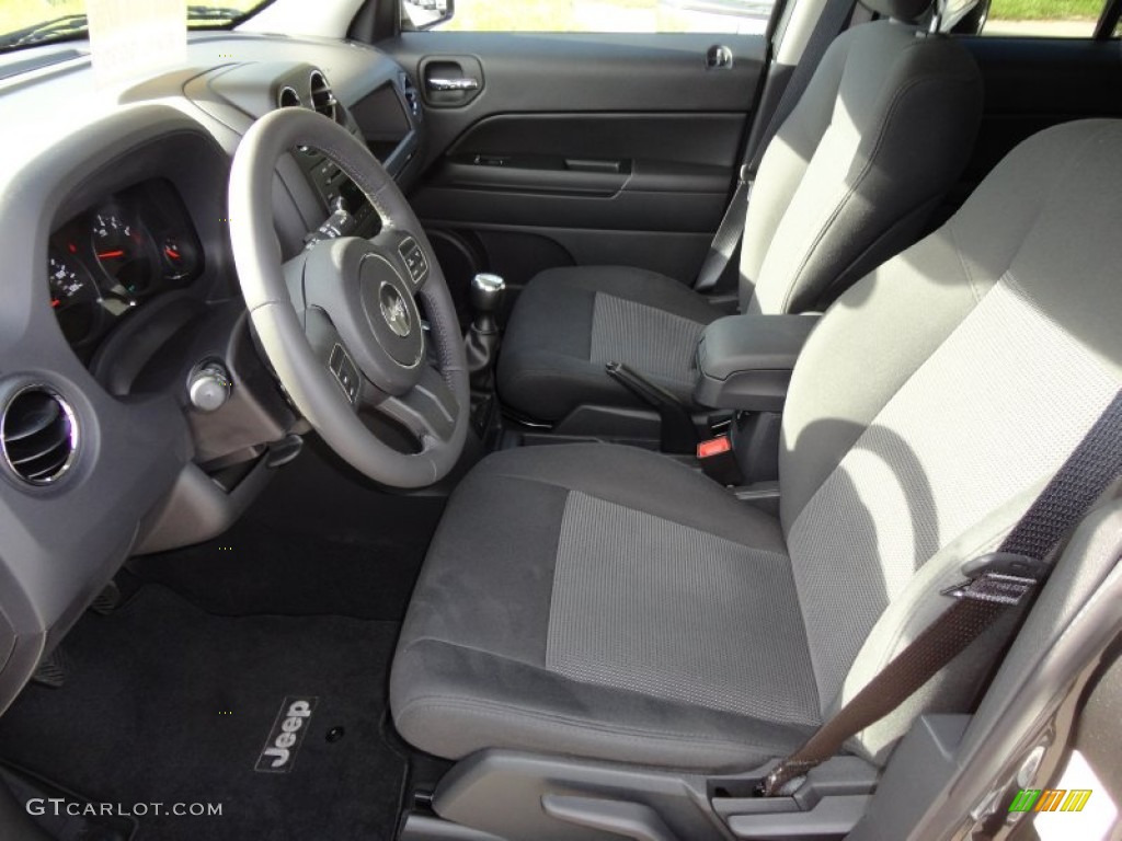 Dark Slate Gray Interior 2011 Jeep Patriot Latitude Photo #53988493
