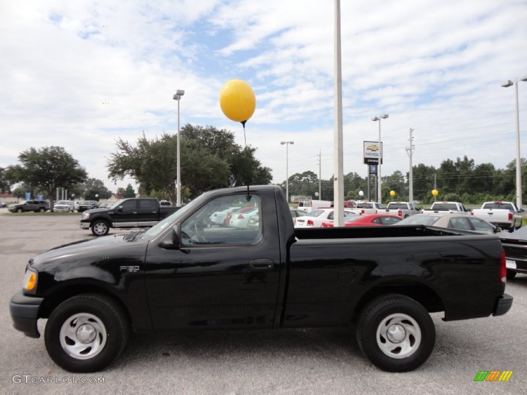 2003 F150 XL Regular Cab - Black / Medium Graphite Grey photo #2