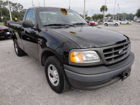 2003 Ford F150 XL Regular Cab Data, Info and Specs