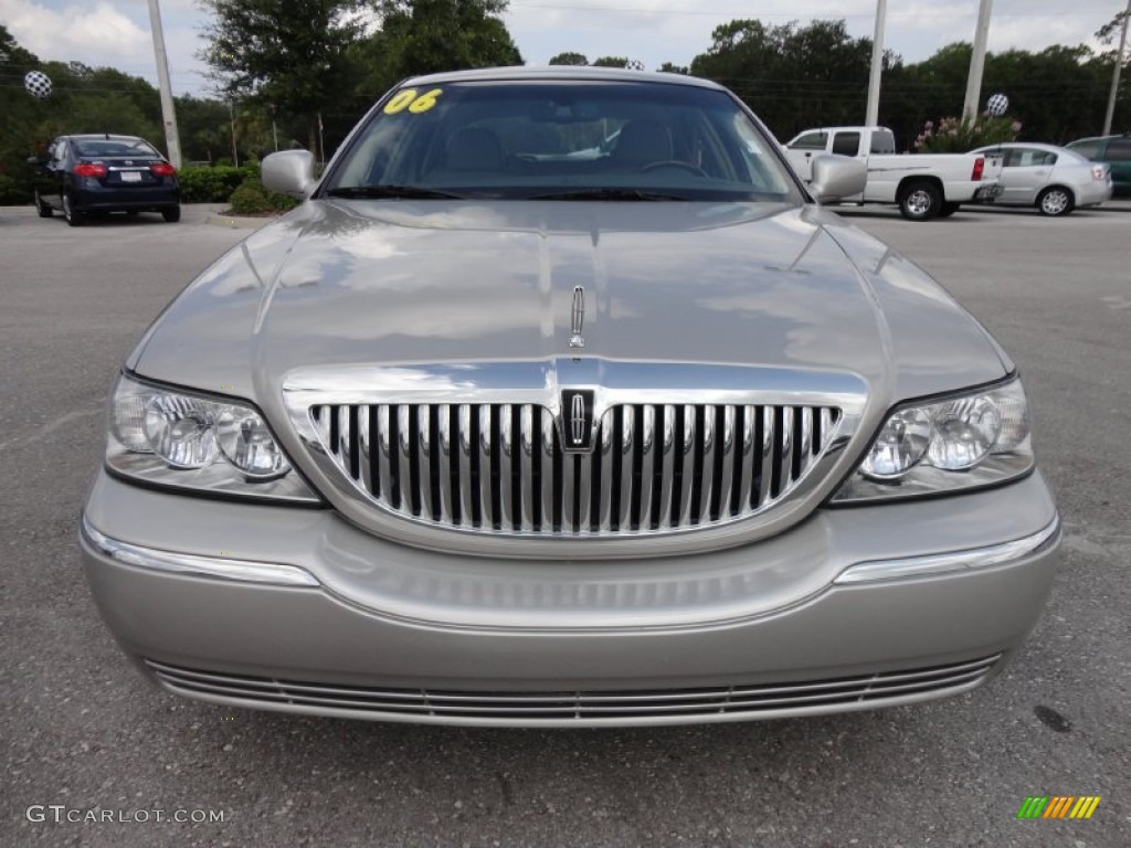 Cashmere Tri-Coat 2006 Lincoln Town Car Designer Series Exterior Photo #53989829