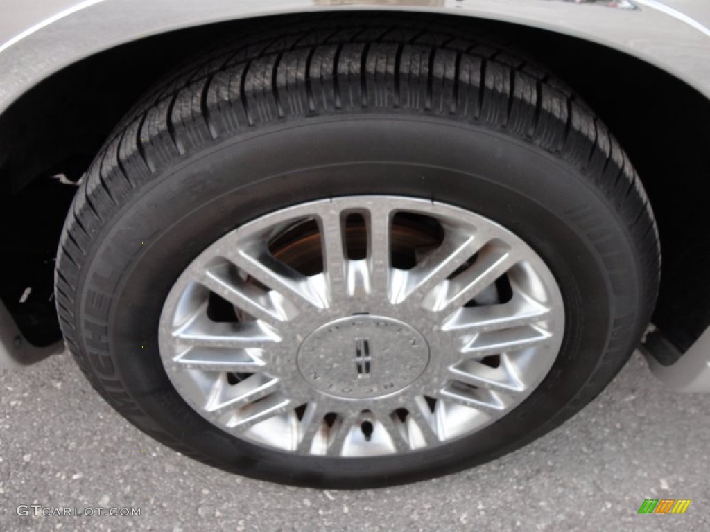 2006 Lincoln Town Car Designer Series Wheel Photo #53989835
