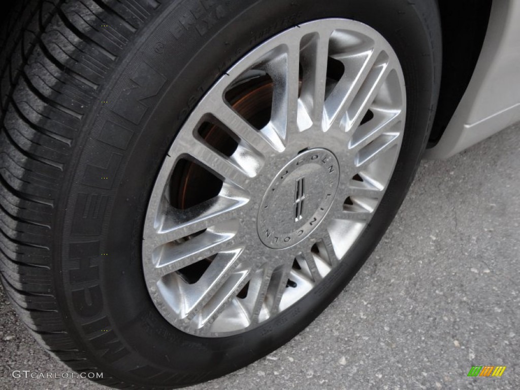 2006 Lincoln Town Car Designer Series Wheel Photo #53989843