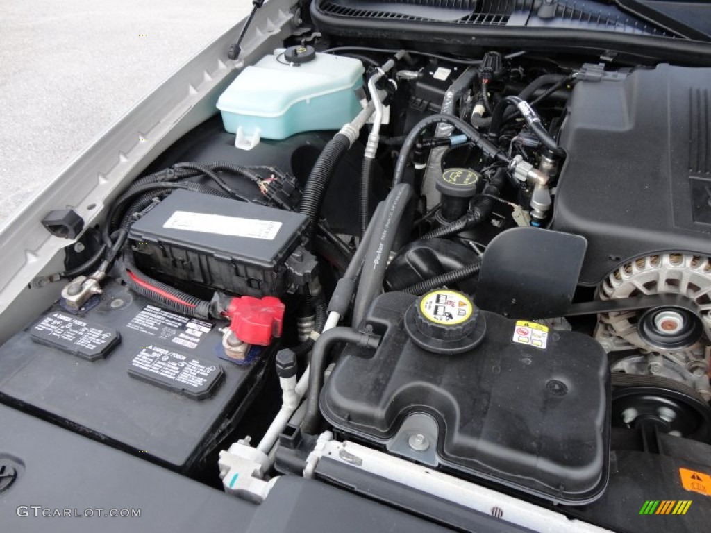 2006 Lincoln Town Car Designer Series 4.6 Liter SOHC 16-Valve V8 Engine Photo #53989871