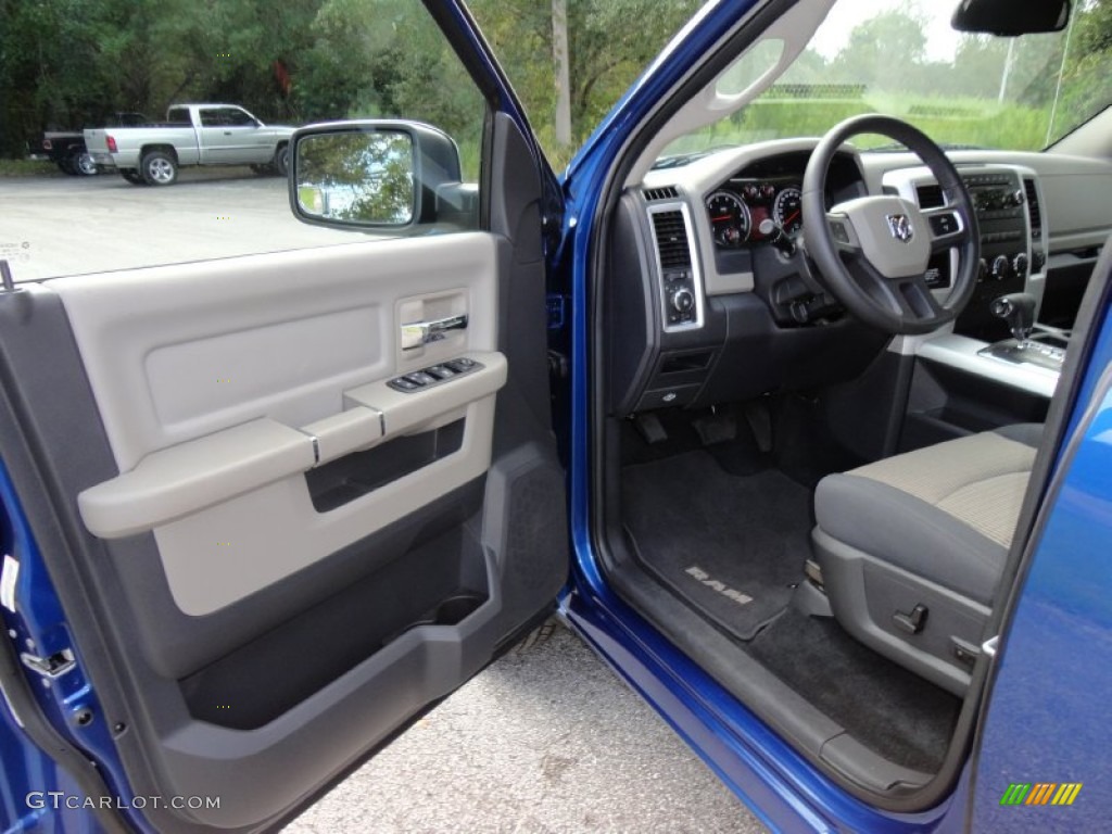 2011 Ram 1500 Laramie Crew Cab - Deep Water Blue Pearl / Dark Slate Gray/Medium Graystone photo #4