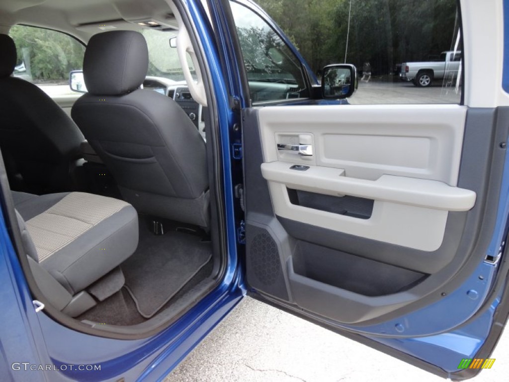 2011 Ram 1500 Laramie Crew Cab - Deep Water Blue Pearl / Dark Slate Gray/Medium Graystone photo #13