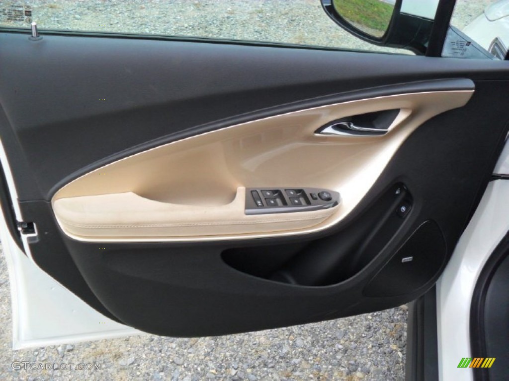 2012 Chevrolet Volt Hatchback Light Neutral/Dark Accents Door Panel Photo #53998070