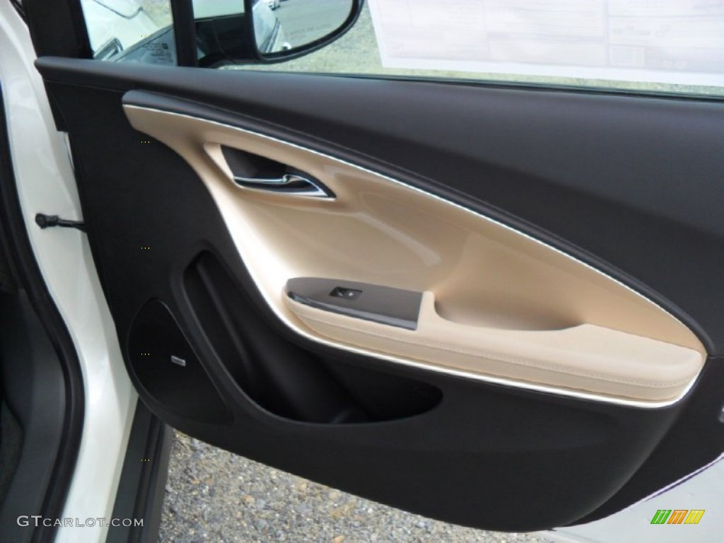 2012 Chevrolet Volt Hatchback Light Neutral/Dark Accents Door Panel Photo #53998223