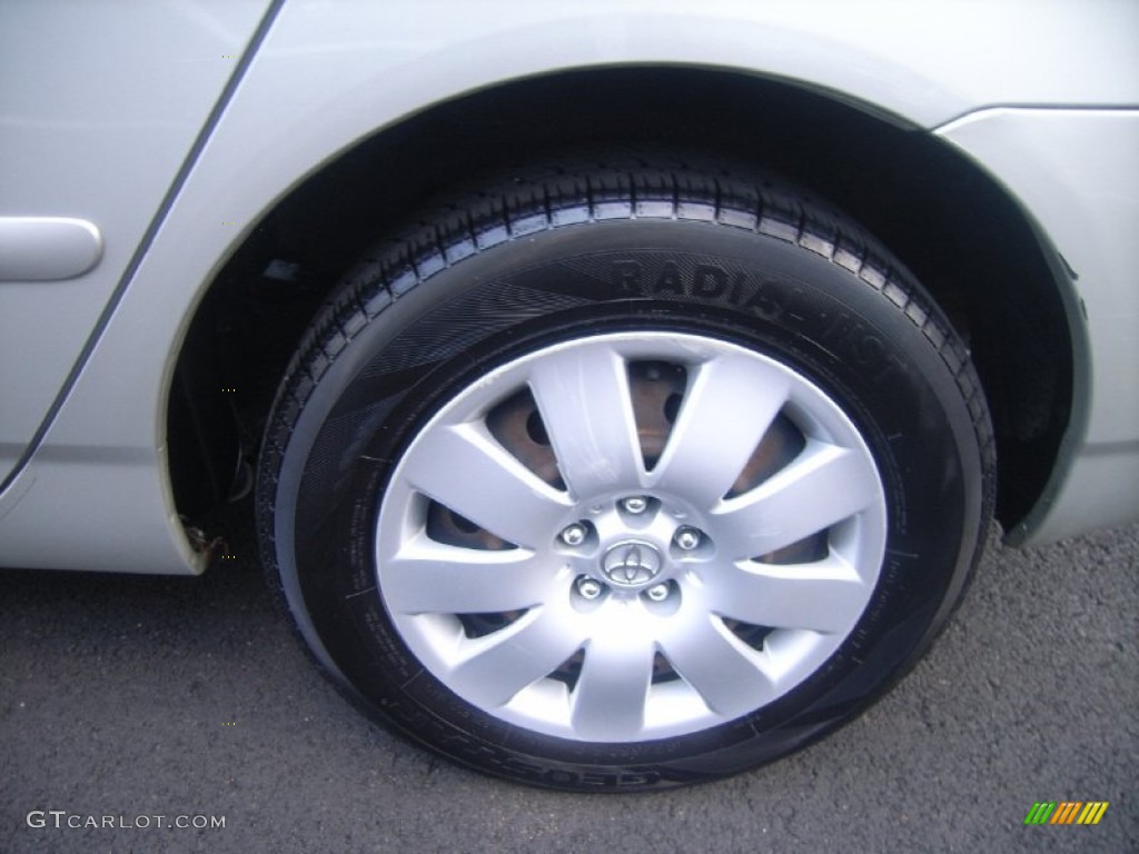2004 Toyota Corolla LE Wheel Photo #53999411