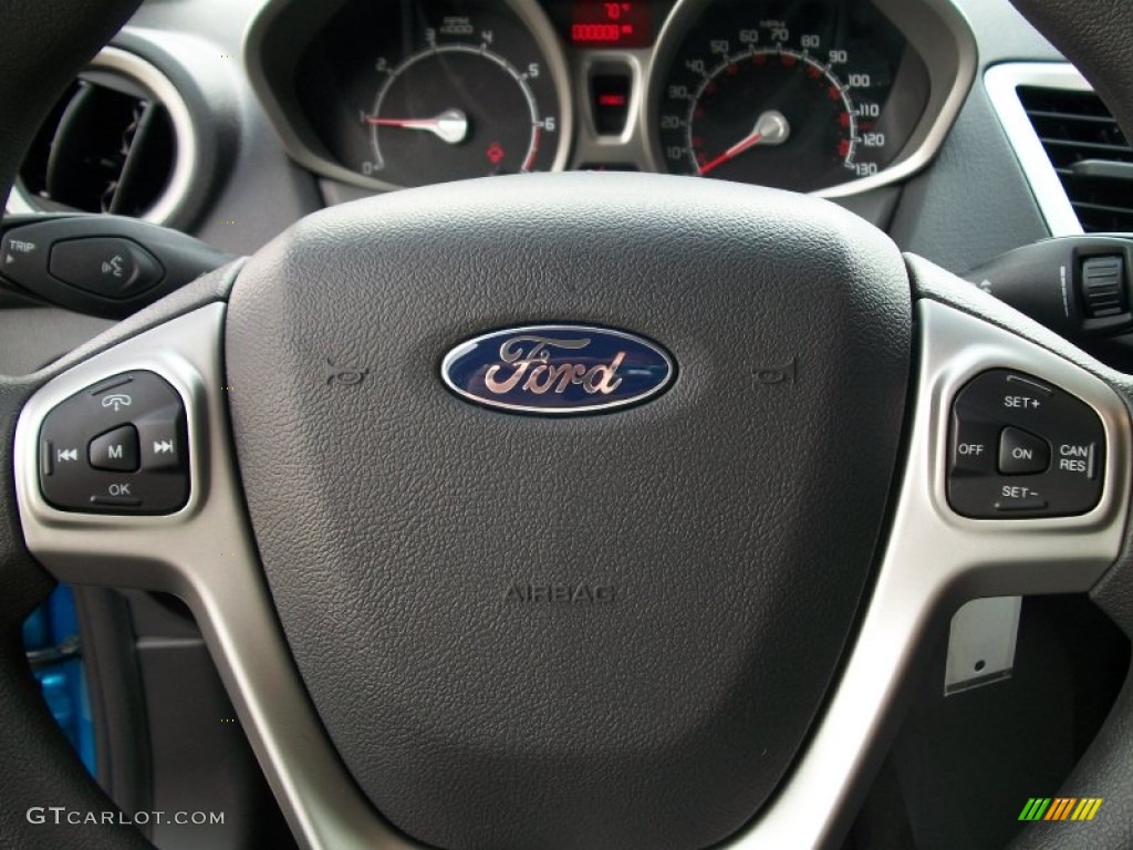 2012 Ford Fiesta SE Sedan Controls Photo #54002012