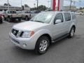 2010 Silver Lightning Metallic Nissan Pathfinder SE 4x4  photo #3