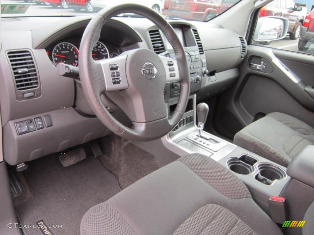 2010 Nissan Pathfinder SE 4x4 Interior Color Photos