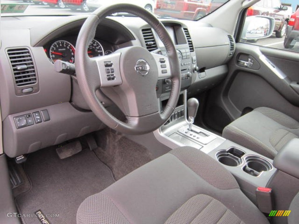Graphite Interior 2010 Nissan Pathfinder SE 4x4 Photo #54007556