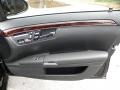 Black - S 550 Sedan Photo No. 11