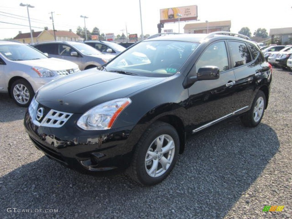 2011 Rogue SV AWD - Wicked Black / Black photo #3