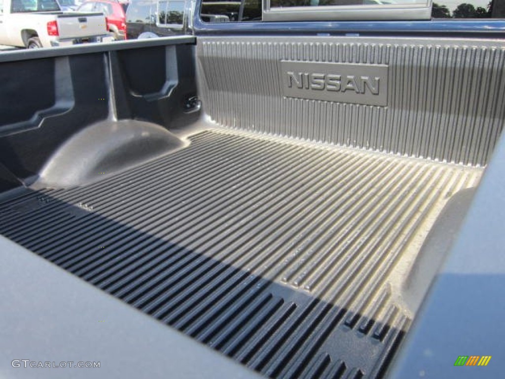 2011 Nissan Titan SV Crew Cab 4x4 Trunk Photos